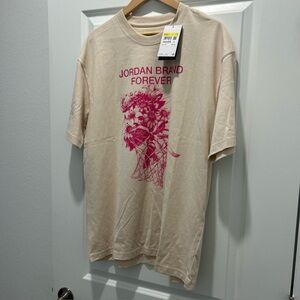 Women’s Jordan OVERSIZED GRAPHIC- Print T-shirt - Jordan Brand Forever Beige NWT